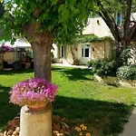 Frühstückspension Lacanepiere 3*