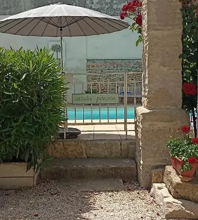 Lacanepiere فندق مبيت وإفطار