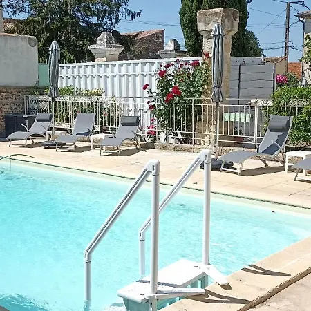 Lacanepiere فندق مبيت وإفطار